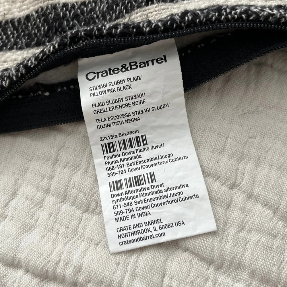 Crate & Barrel Stilyagi Slubby Plaid Pillow Cover 22x15 Ink Black Cream